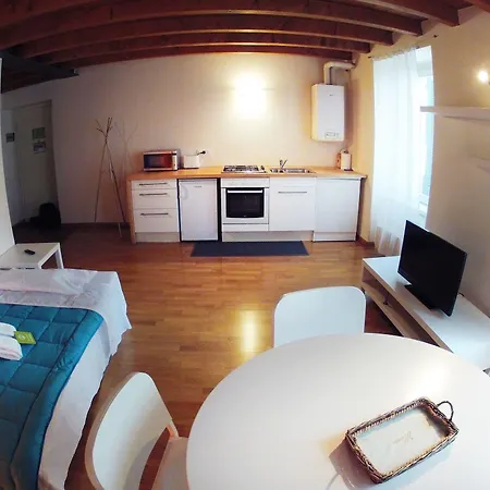 Apartment Via Maironi Da Ponte *